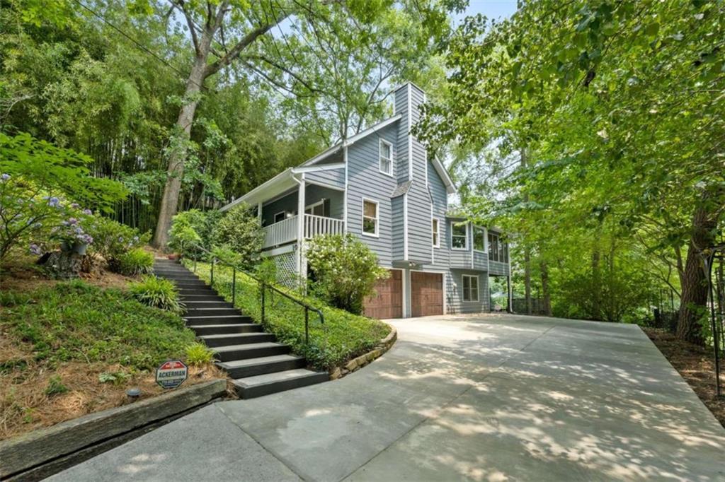 610 Lake Dr., Snellville, GA 30039