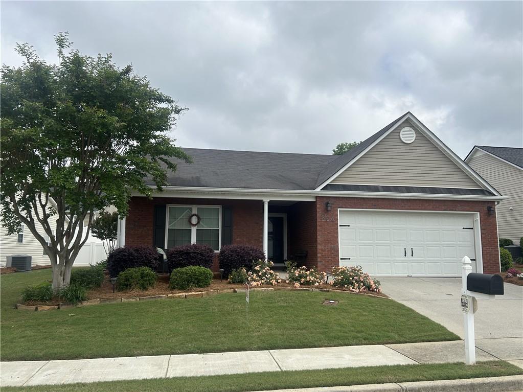 804 Village Pl., Loganville, GA 30052