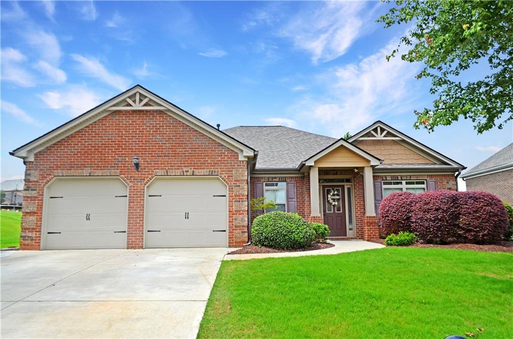 6241 Brookridge Dr., Flowery Branch, GA 30542