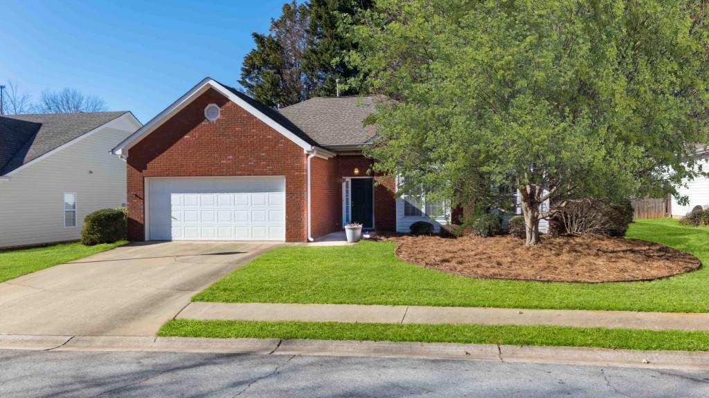 175 Robin Ct., Fayetteville, GA 30215