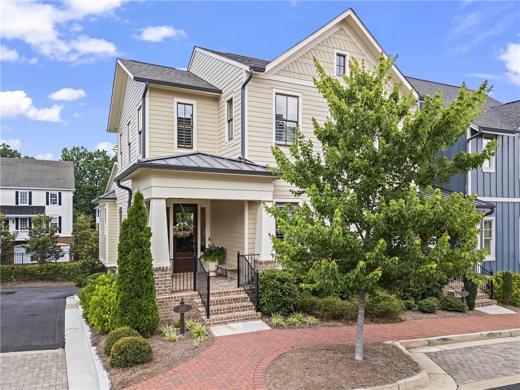 205 Maplewood Dr., Roswell, GA 30075