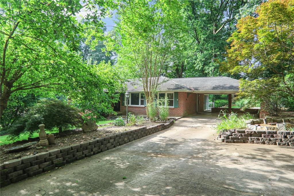 2473 Melinda Dr., Atlanta, GA 30345