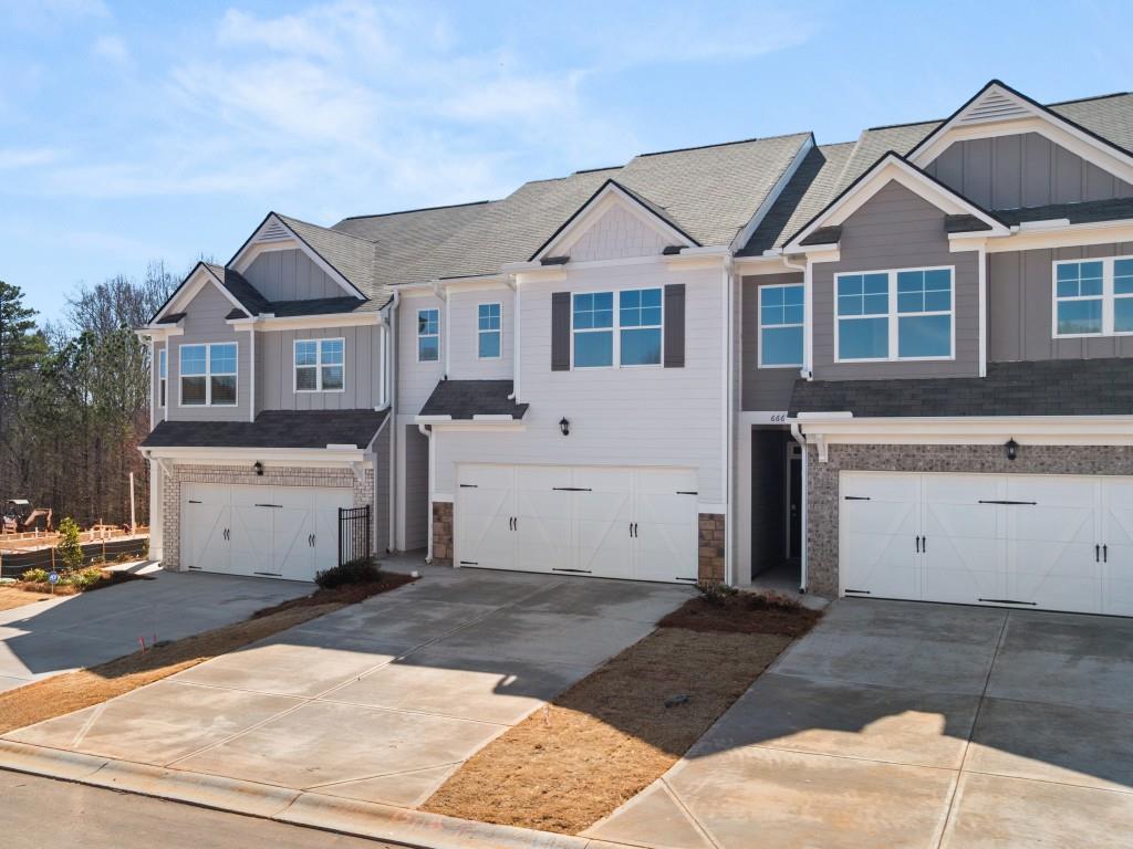 6698 Corryton St., Flowery Branch, GA 30542