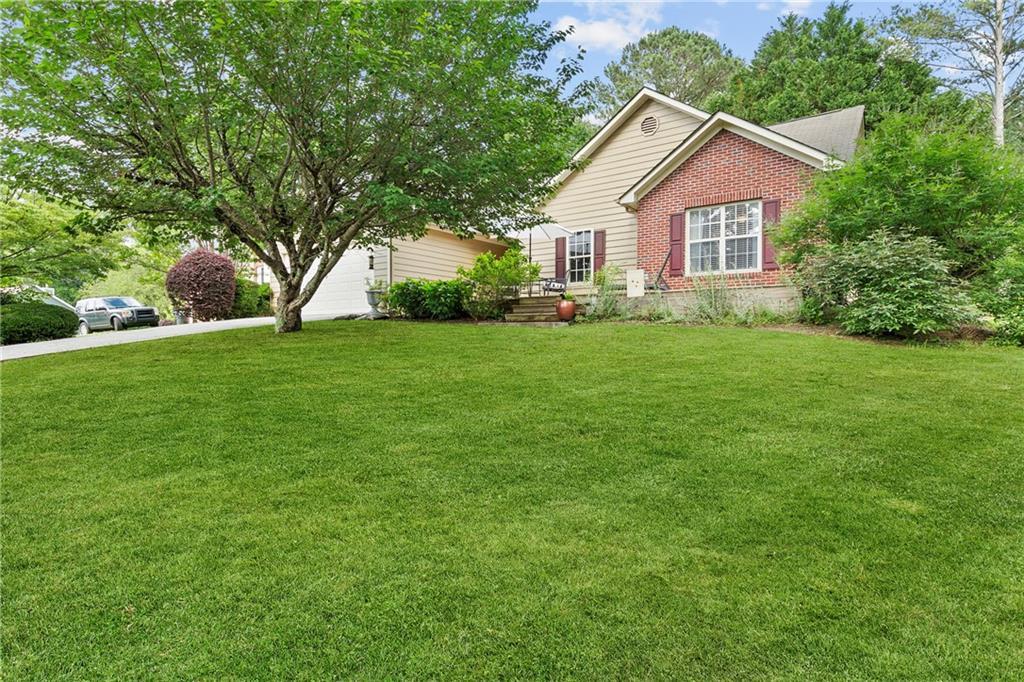 117 Laguna Springs Dr., Woodstock, GA 30188