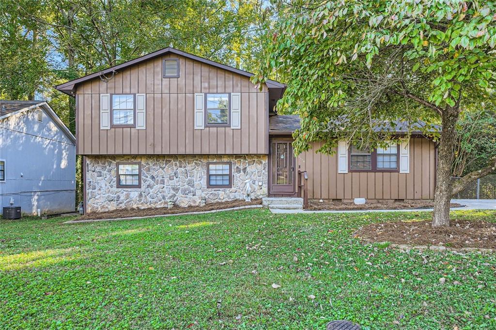 6118 Dana Ct., Lithonia, GA 30058