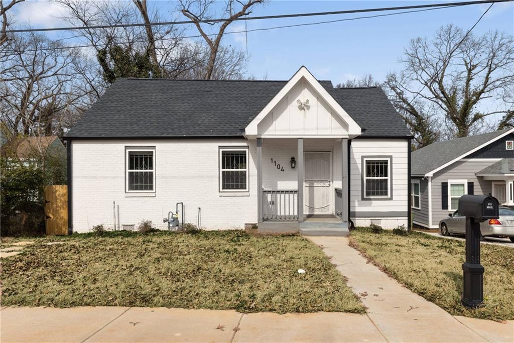 1104 Oak Knoll Ter., Atlanta, GA 30315
