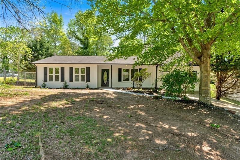 144 Cathy Ln., Hiram, GA 30141