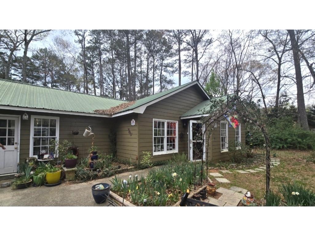 379 Cross Creek Ct., Auburn, GA 30011