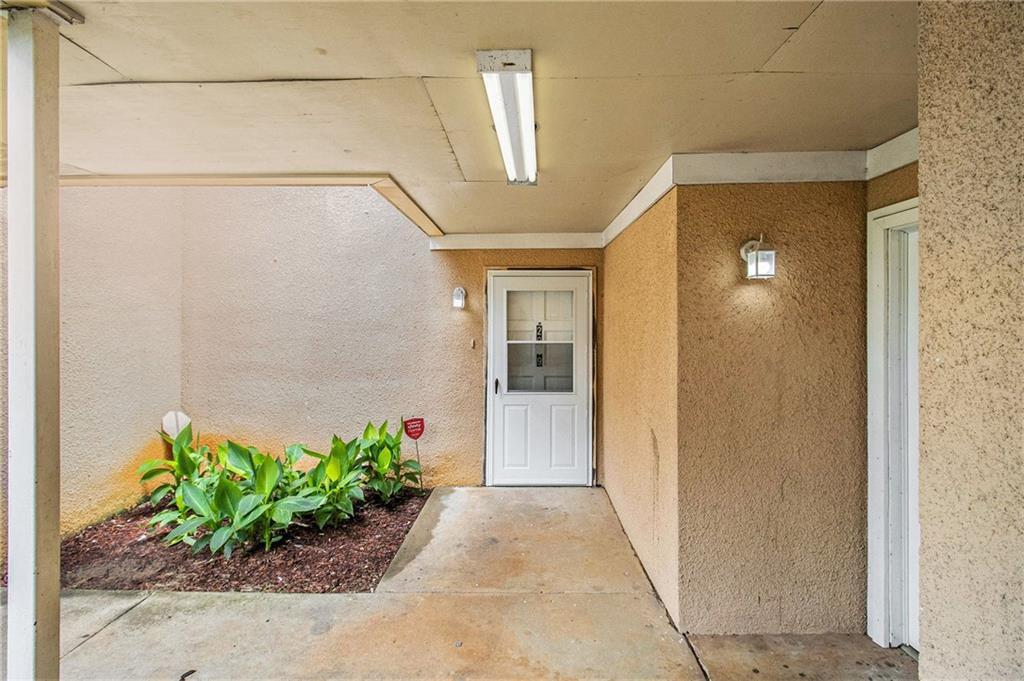 2039 Oak Park Ln., Decatur, GA 30032