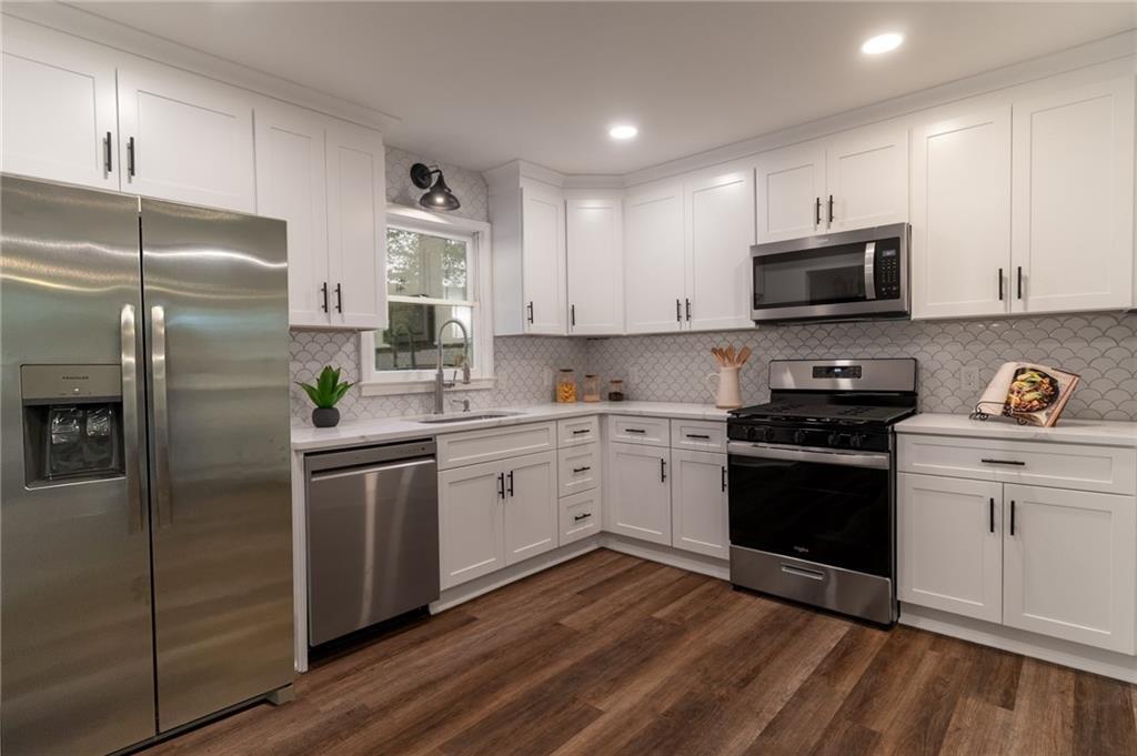 607 Hickory Creek Ln., Woodstock, GA 30188