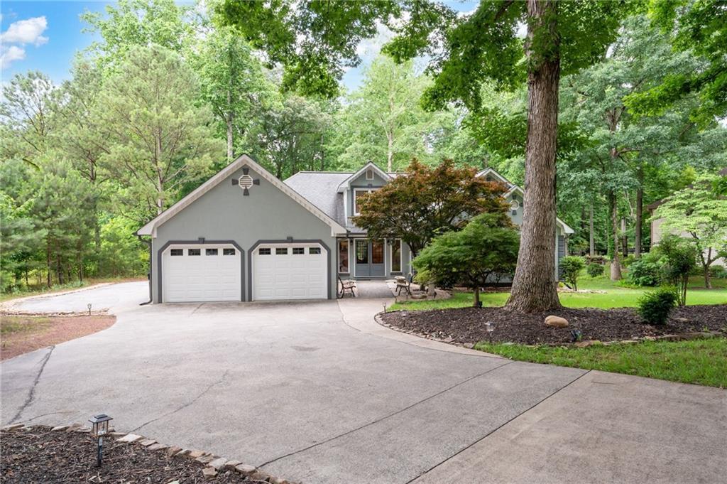 1104 Fox Ln., Woodstock, GA 30188