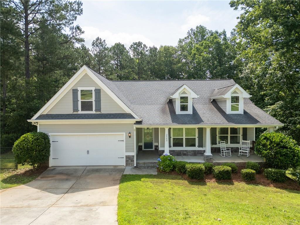 2565 Aaron Ct., Loganville, GA 30052