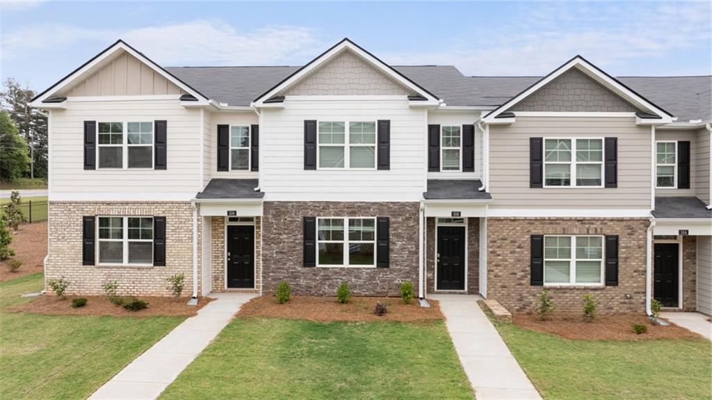 372 Sound Cir., Stockbridge, GA 30281