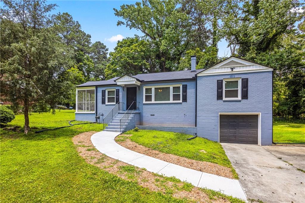 3211 Hollydale Dr., Atlanta, GA 30311