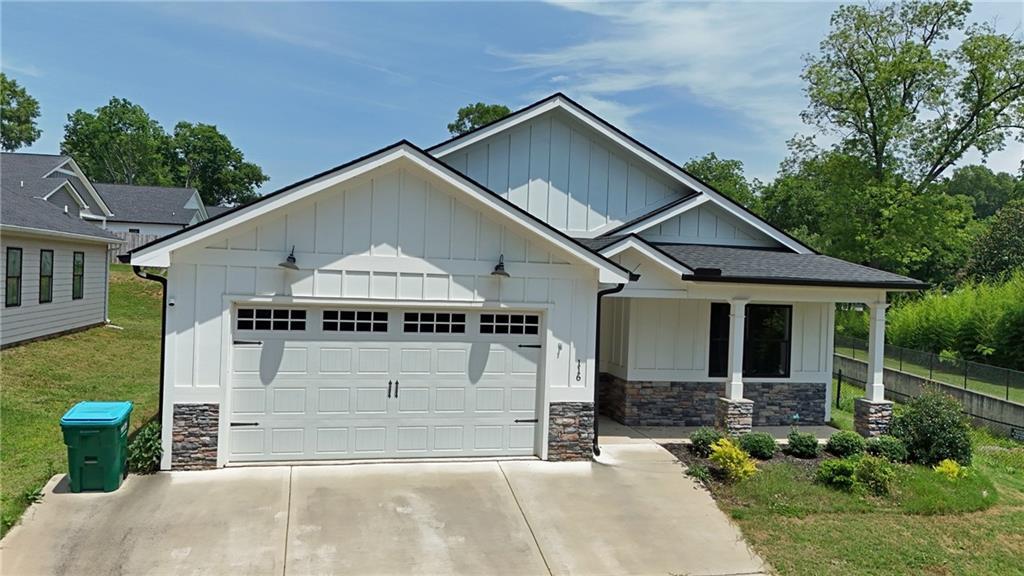 116 Church St., Adairsville, GA 30103