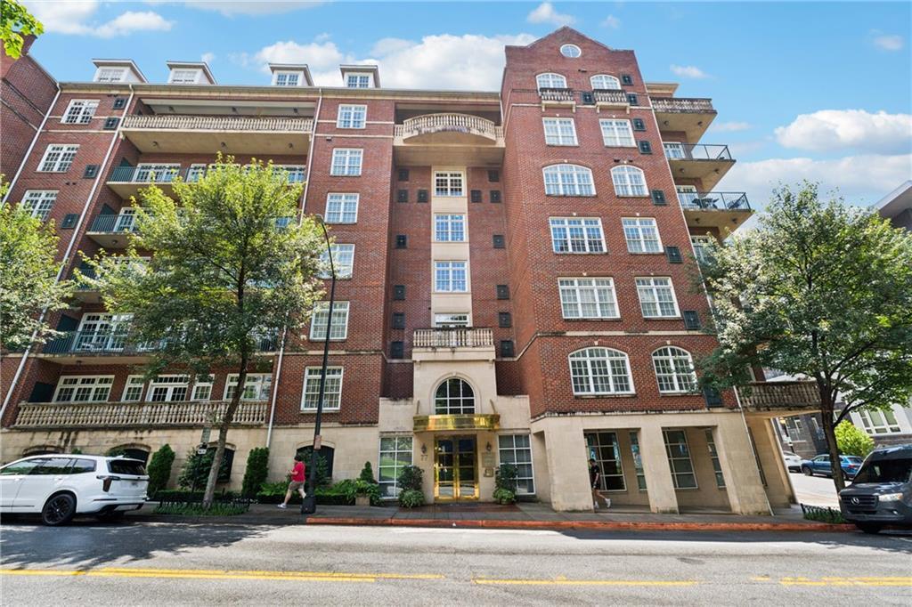 77 Peachtree Pl. #101, Atlanta, GA 30309