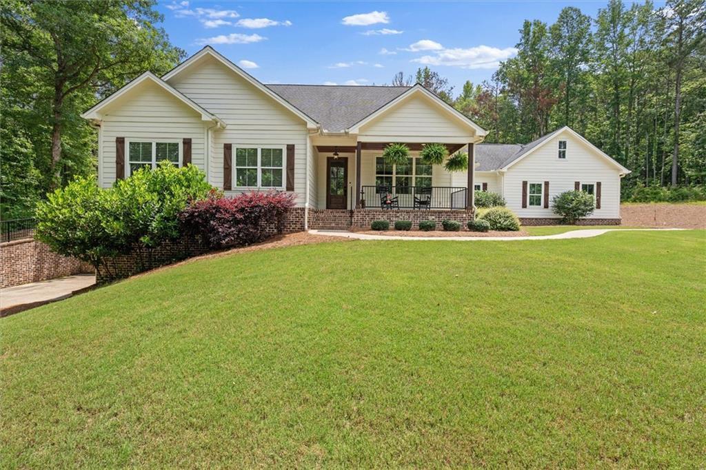 177 Garnett Point Dr., Carrollton, GA 30117