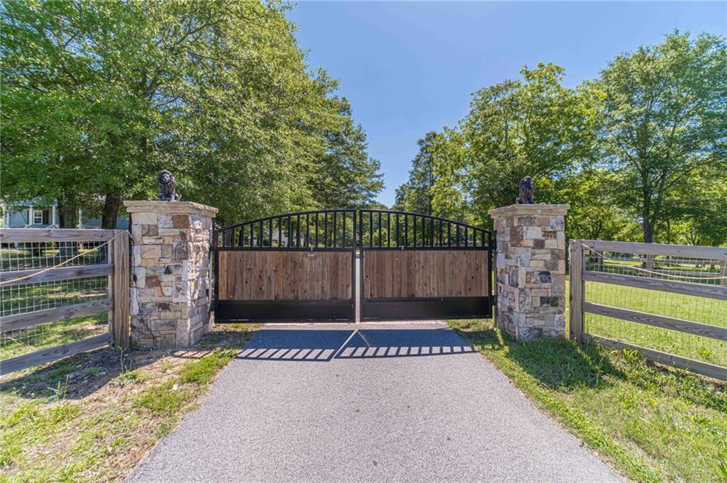 664 Johnson Rd., Oxford, GA 30054