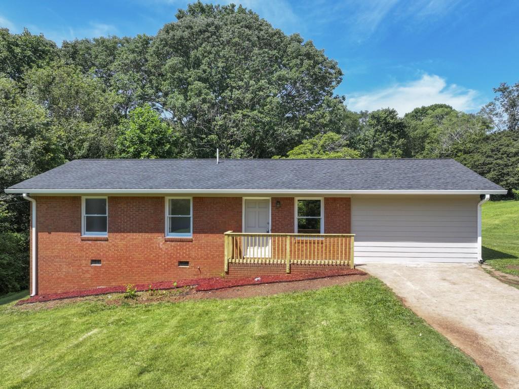 4094 Sharon Dr., Gainesville, GA 30507