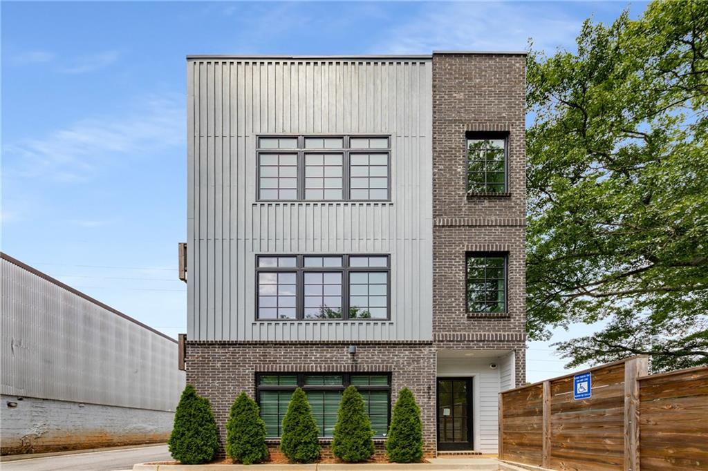 417 E College Ave. #302, Decatur, GA 30030