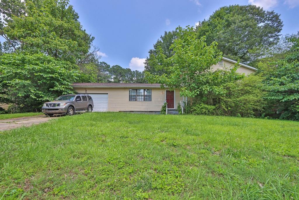 504 Rock Meadow Dr., Stone Mountain, GA 30088