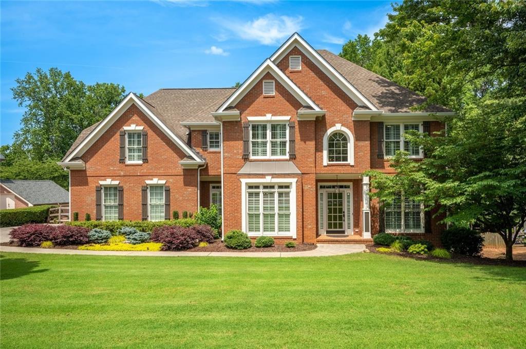 4075 Hickory Fairway Dr., Woodstock, GA 30188