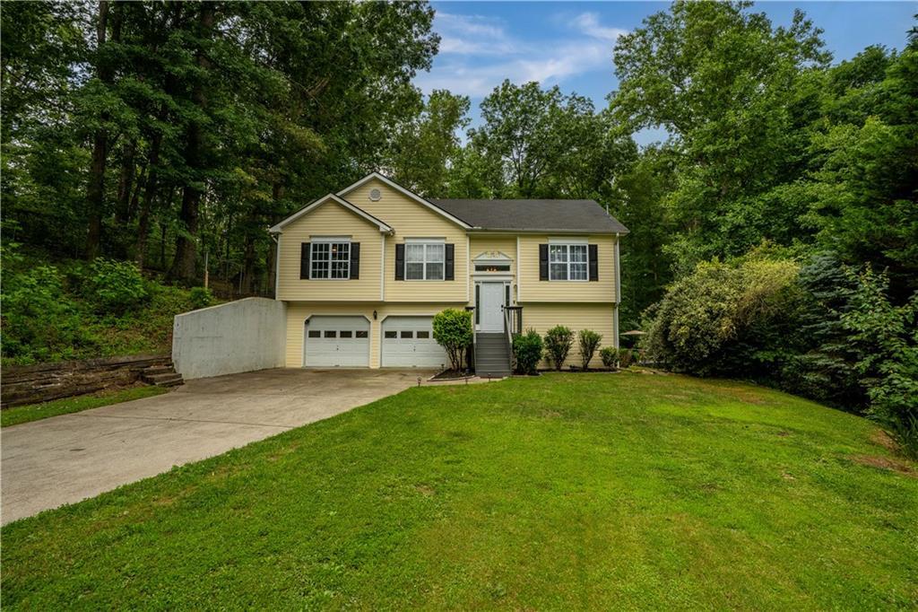115 Donna Dr., Dawsonville, GA 30534