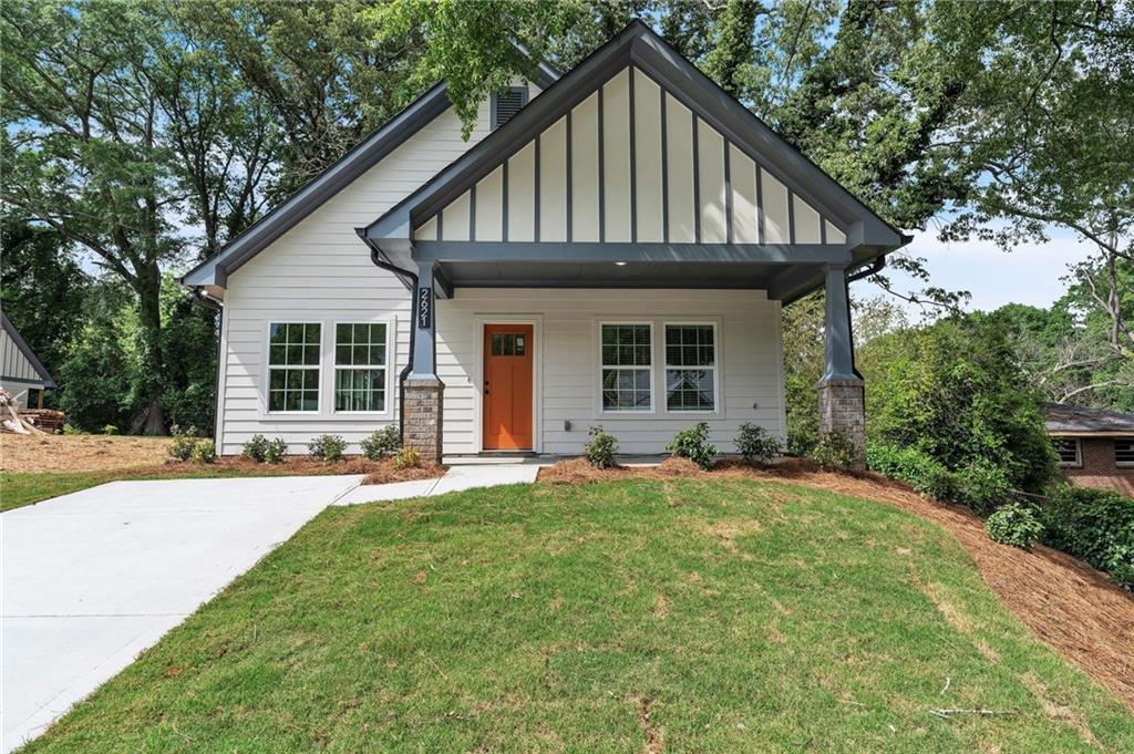 623 Hamilton E Holmes Dr., Atlanta, GA 30318