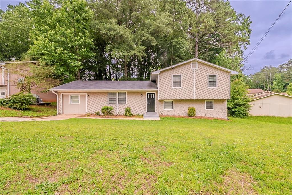 2233 Cherokee Valley Dr., Lithonia, GA 30058