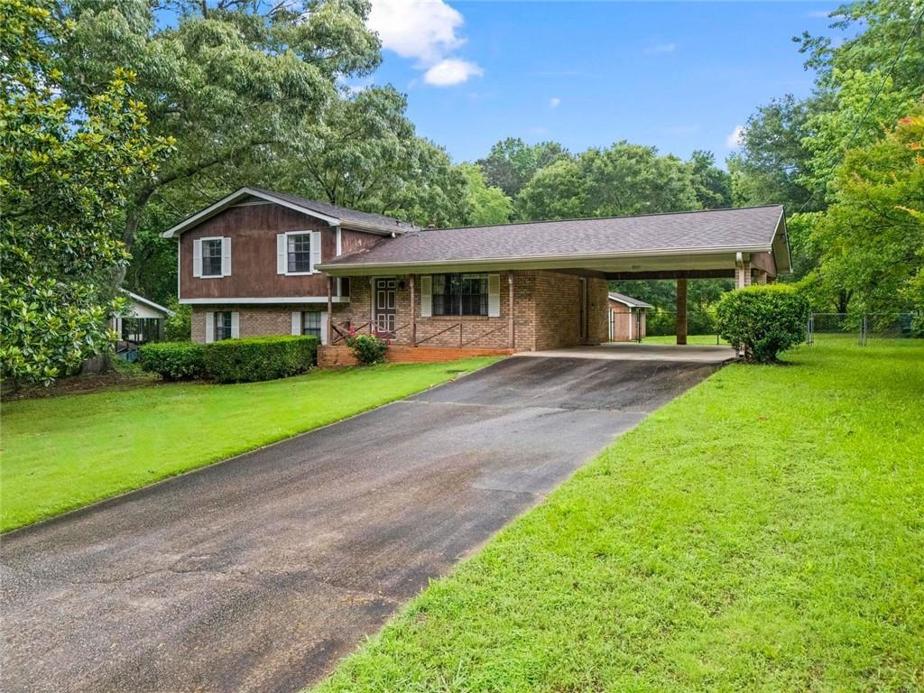 140 Carriage Cir., Stockbridge, GA 30281