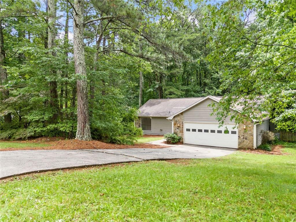 845 Creek Tr., Kennesaw, GA 30144