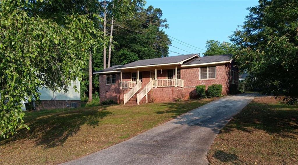 9160 Carr Cir., Covington, GA 30014