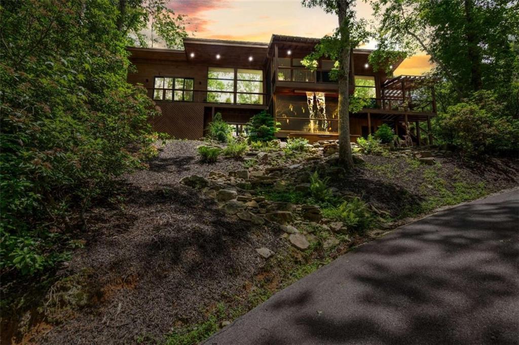 303 Clarice Ln., Sautee Nacoochee, GA 30571