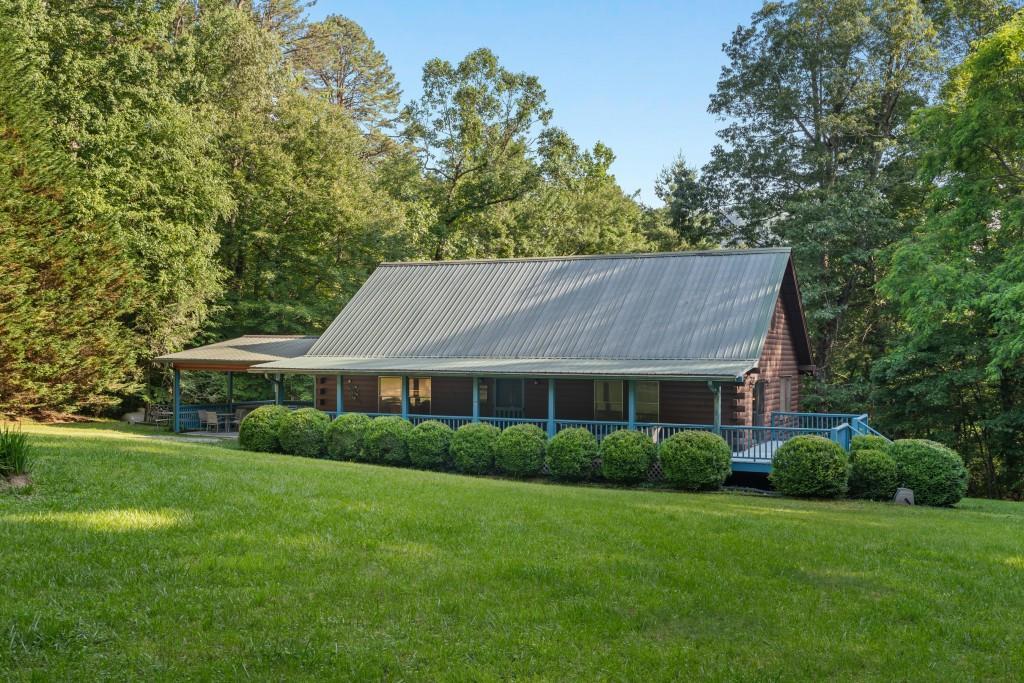 52 Blueberry Ln., Rabun Gap, GA 30568