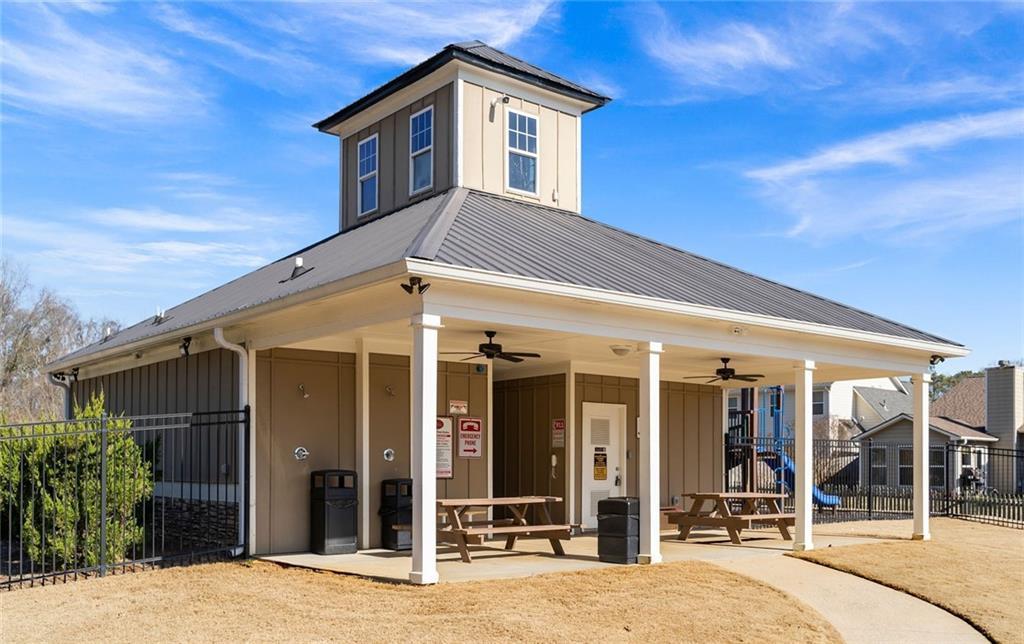 18 Penfield Dr., Cartersville, GA 30120