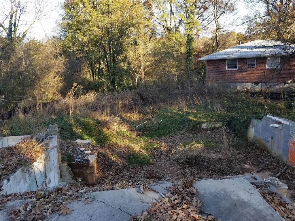 2424 Flat Shoals Rd., Decatur, GA 30032