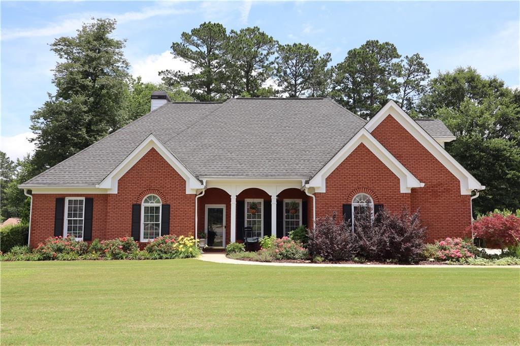 405 Mallory Cir., Loganville, GA 30052