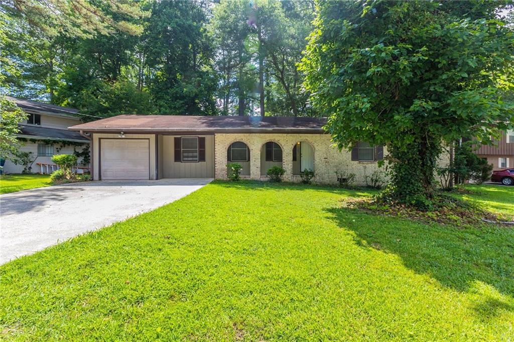 1105 Buckhurst Dr., Atlanta, GA 30349