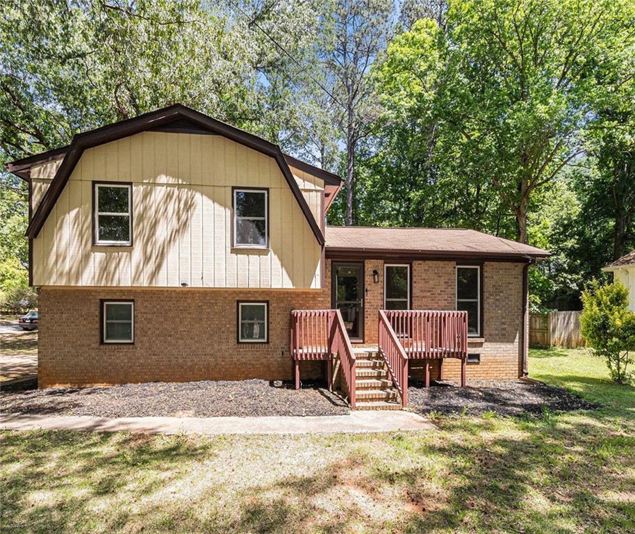 240 Wellington Dr., Mcdonough, GA 30252