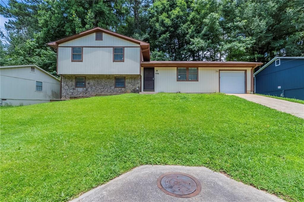 2247 Cherokee Valley Dr., Lithonia, GA 30058
