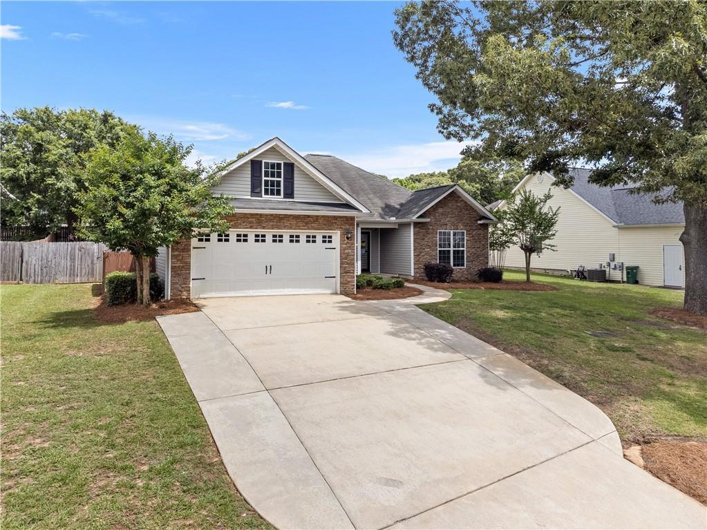 102 Blackstone Ct., Kathleen, GA 31047