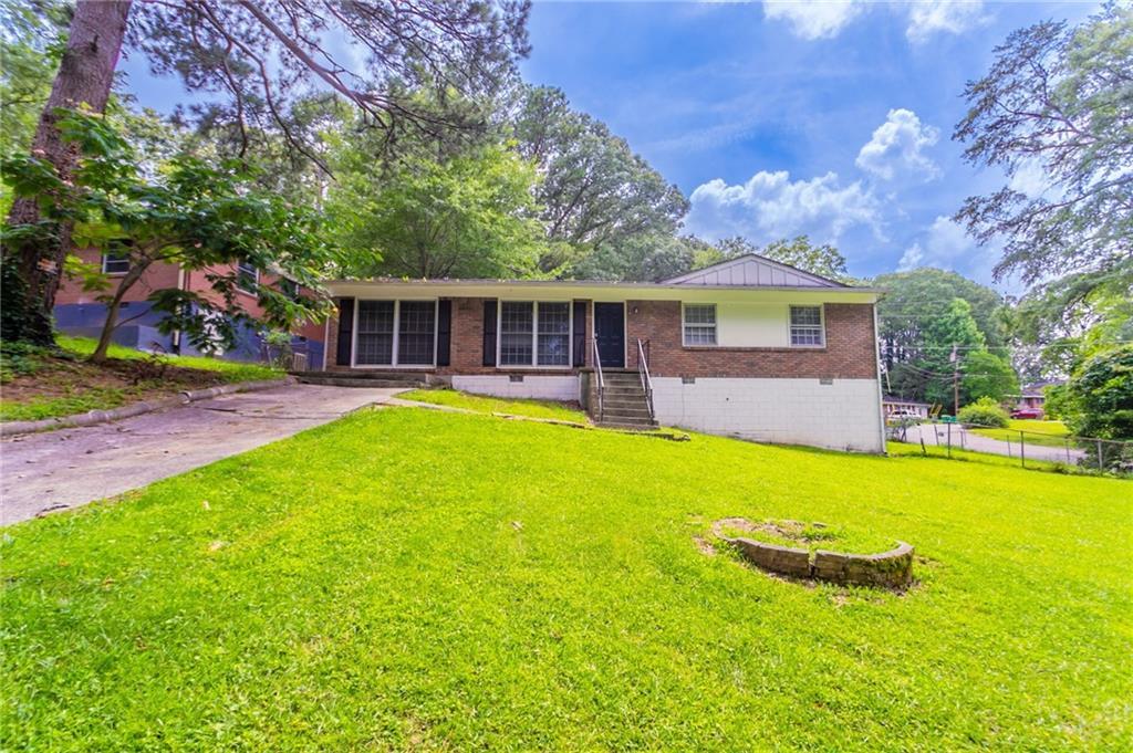 4337 Brookside Dr., Forest Park, GA 30297