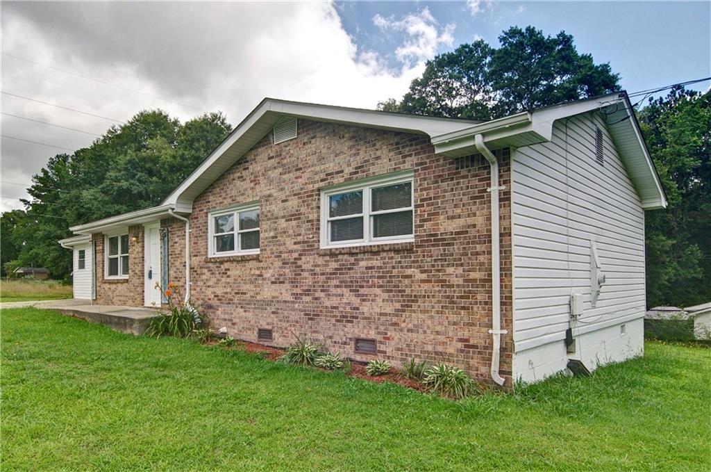 24 Echo Ridge Dr., Powder Springs, GA 30127