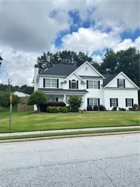 540 Langley Creek Dr., Loganville, GA 30052