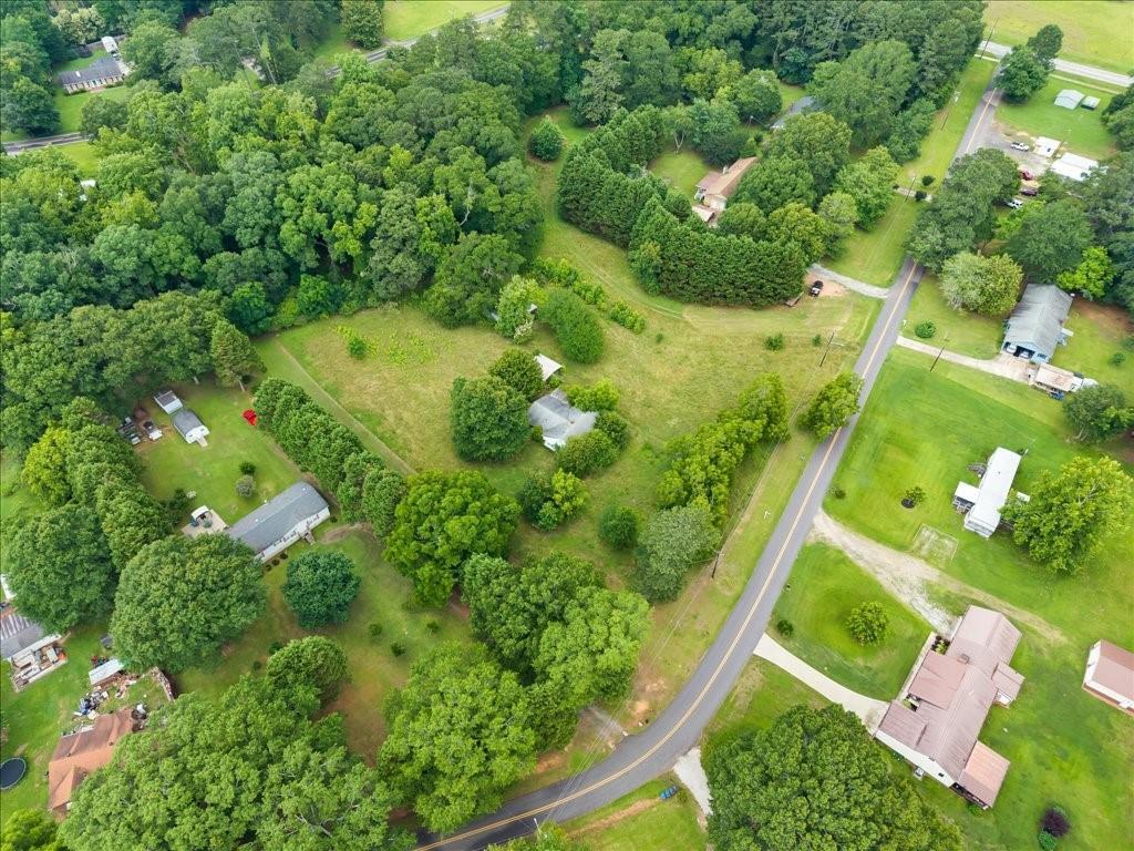 159 Pine Valley Rd., Bogart, GA 30622