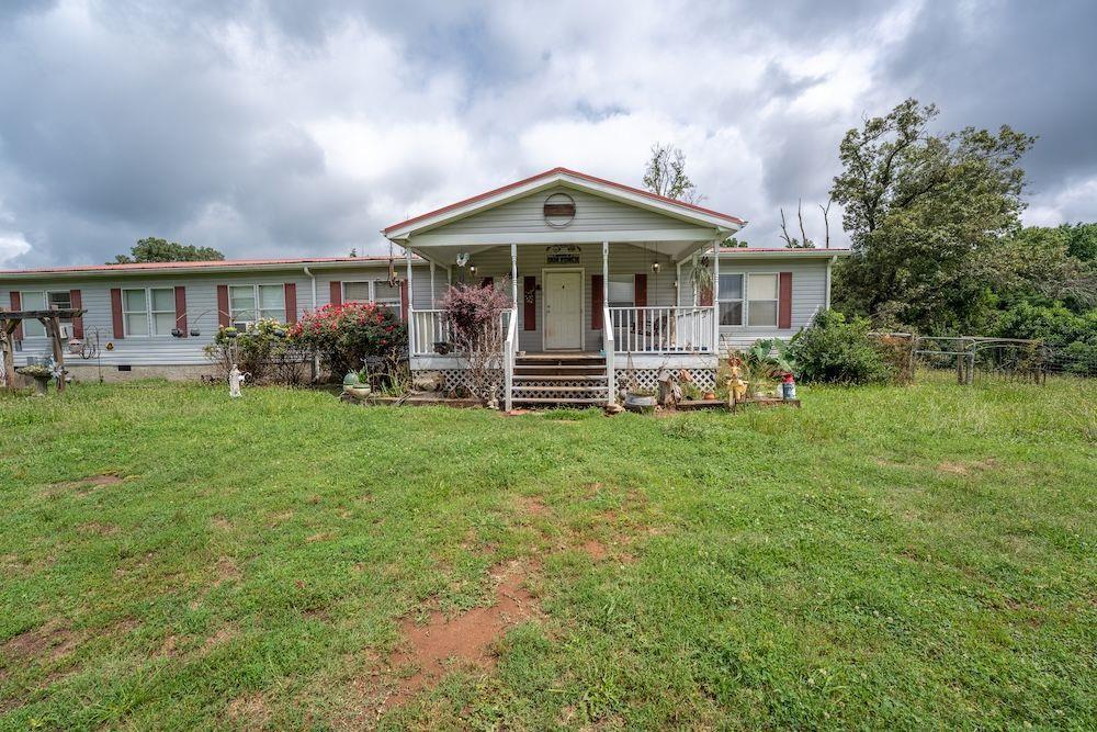 735 Hale Rd., Maysville, GA 30558
