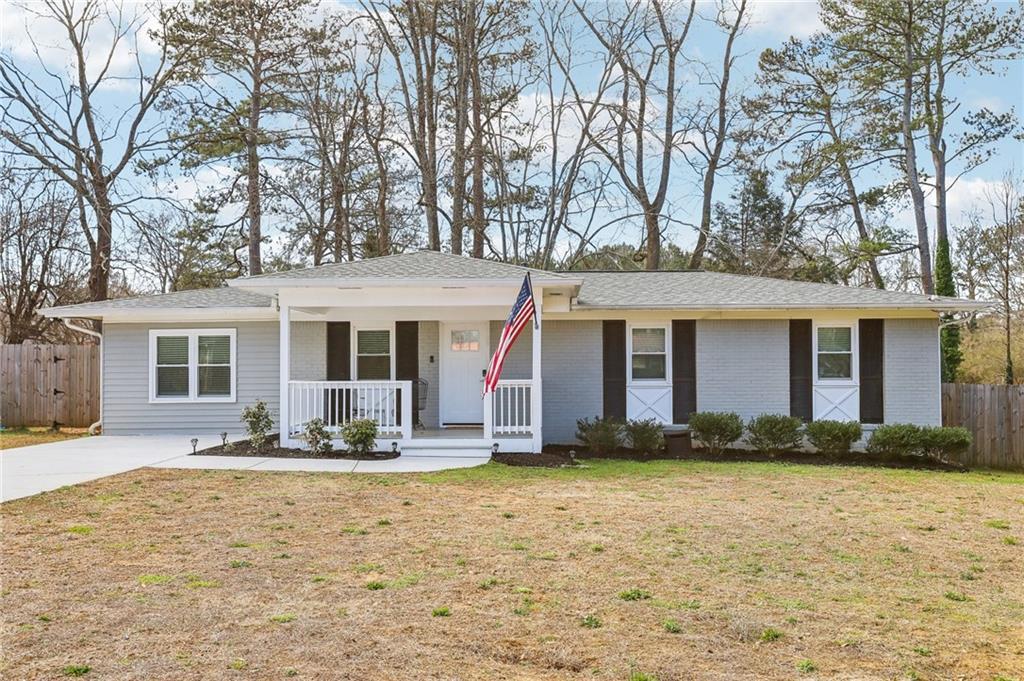 456 Pretty View Ln., Smyrna, GA 30082