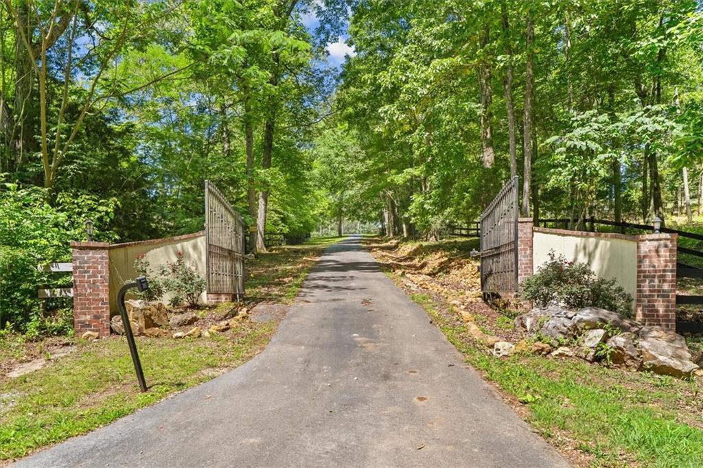 639 Hall Station Rd., Kingston, GA 30145