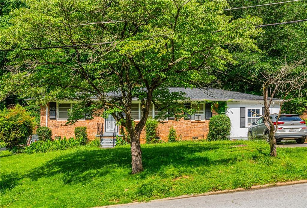 379 Utoy Cir., Atlanta, GA 30331