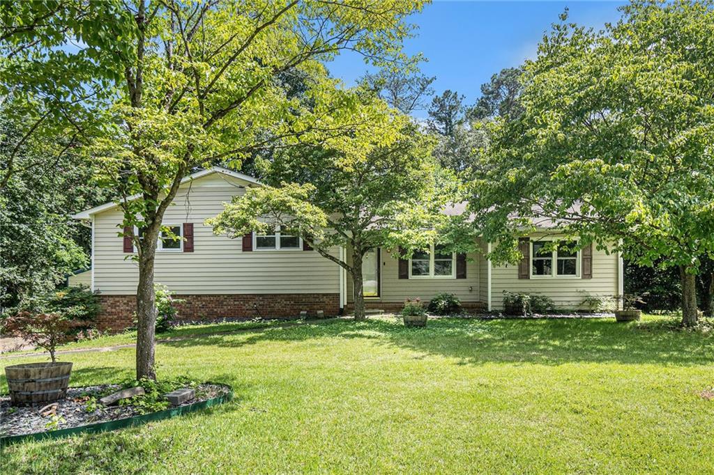 2067 Skyhawk Ln., Acworth, GA 30102